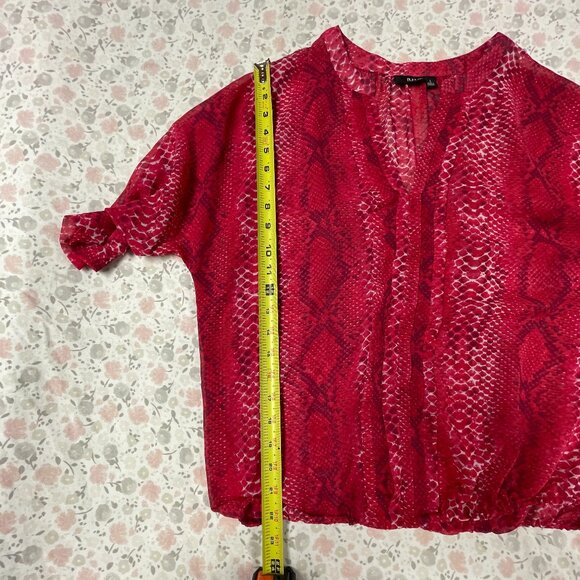 a.n.a. Women's L - Lightweight top - half sleeves - Great over a white tank! - Picture 10 of 11